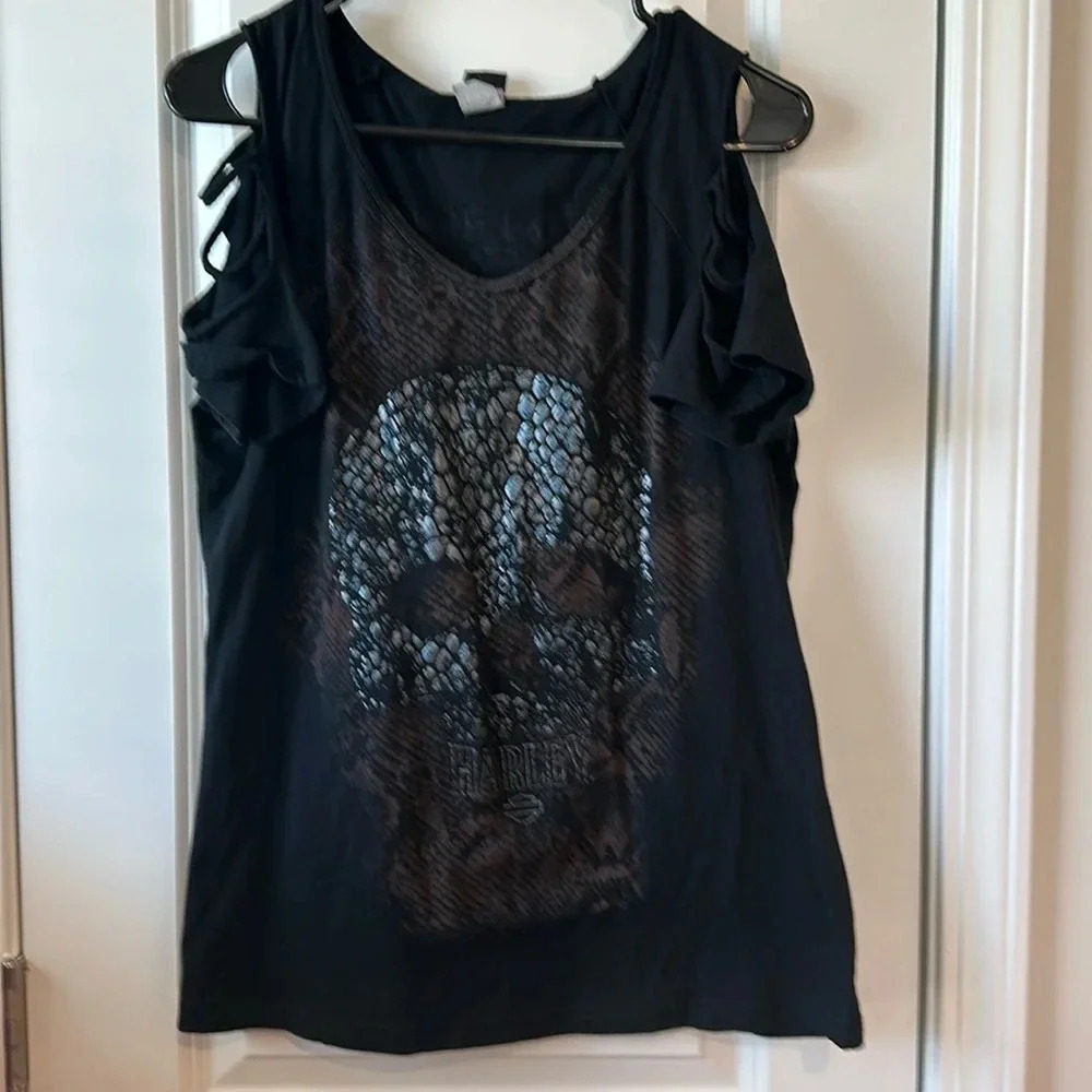 Women’s Harley Davidson shirt